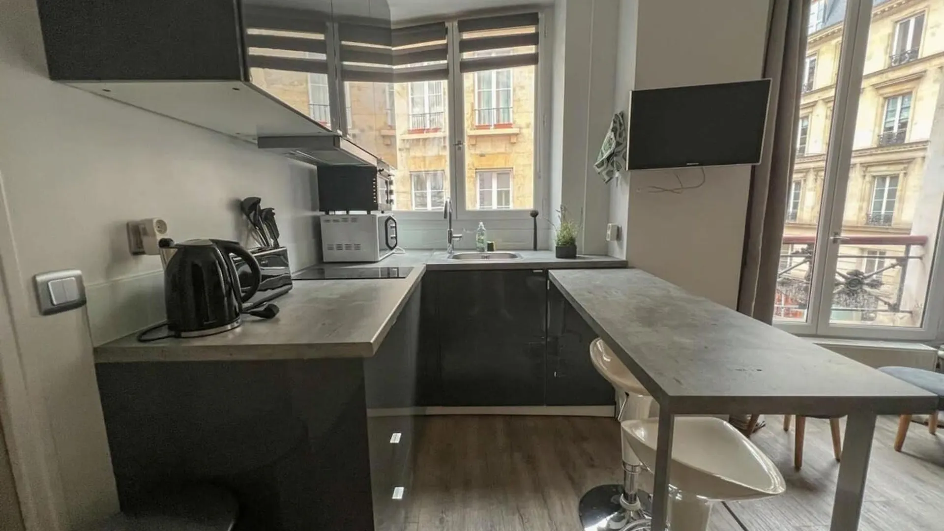 Flexliving - Beautiful 2-room - Chaussee D'antin - 09
